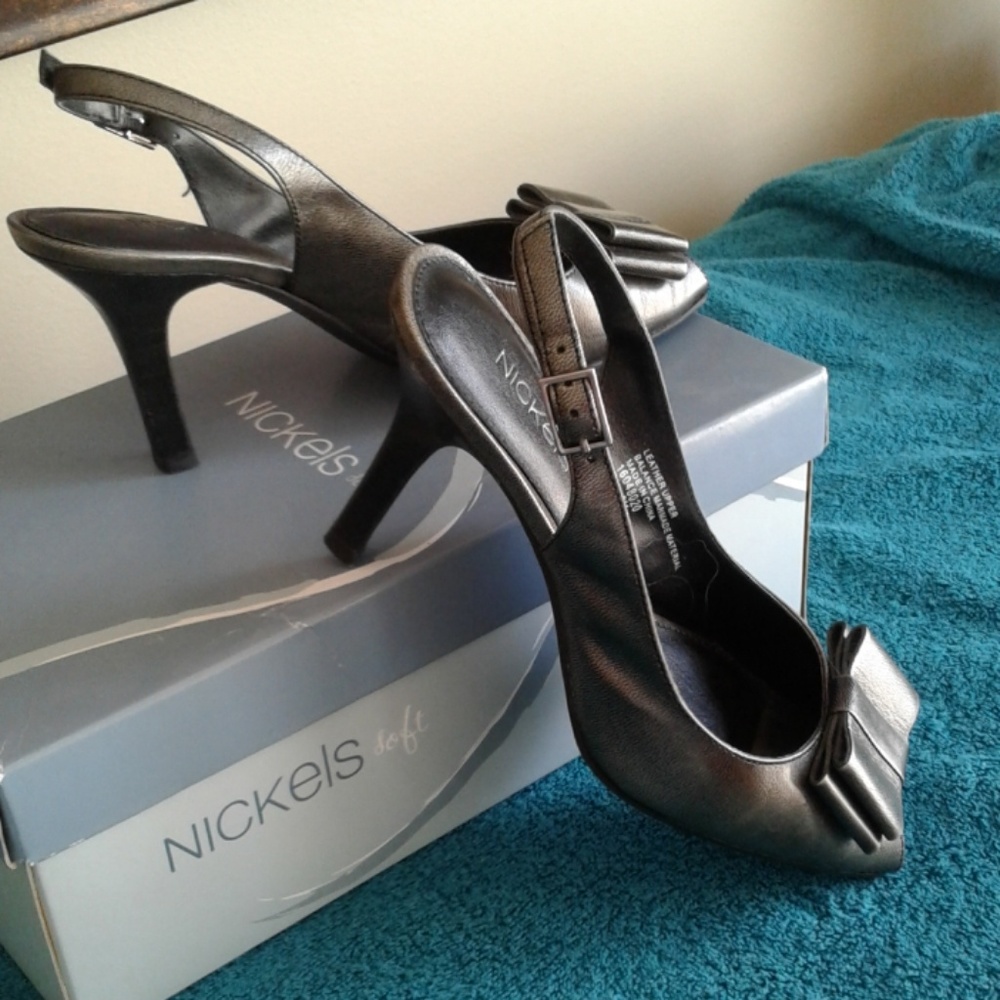 Shoes - Picture 2 of 3